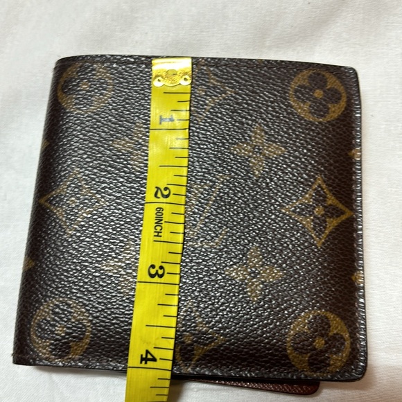 Louis Vuitton Monogrammed bi-fold wallet - Picture 13 of 13